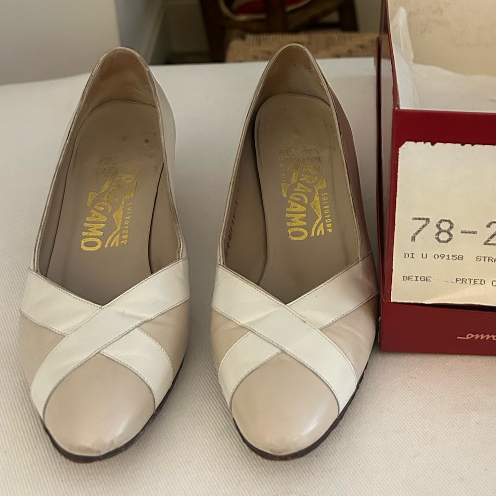 Vintage Ferragamo ballet heels